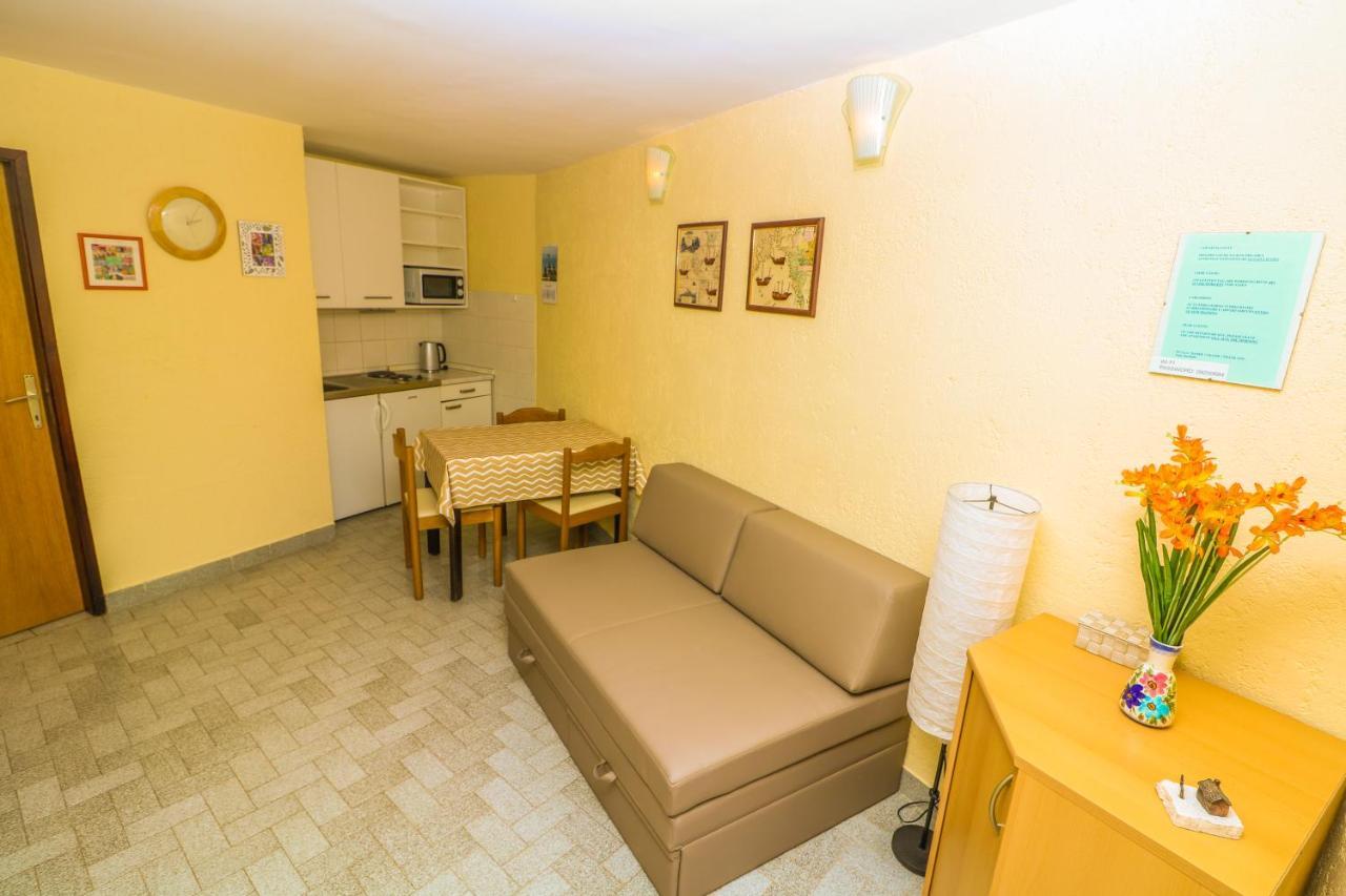 Apartments Ivo With Sea View Baška Exteriör bild