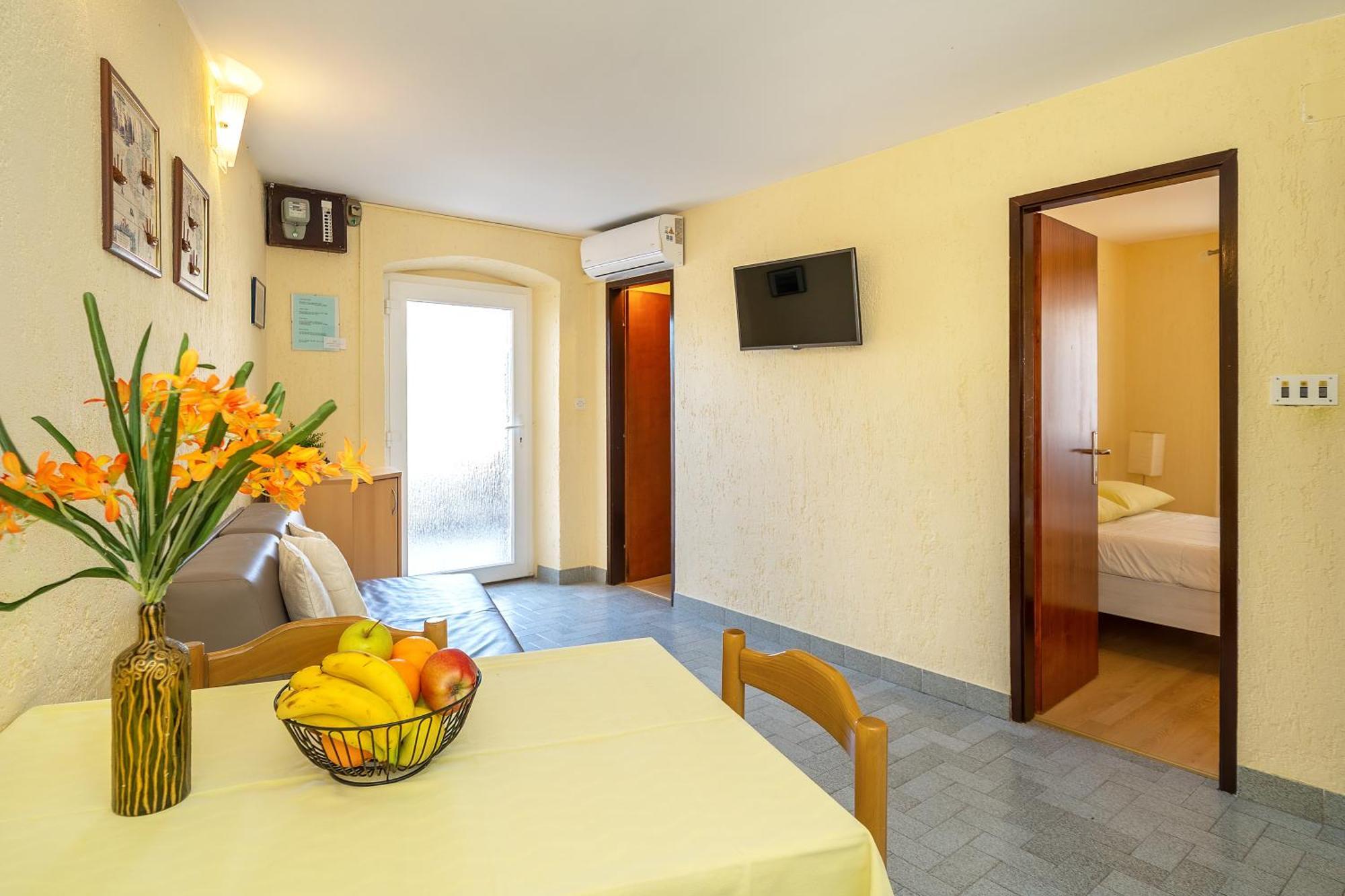 Apartments Ivo With Sea View Baška Exteriör bild