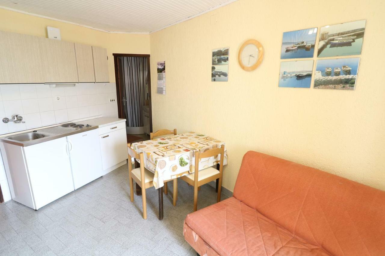 Apartments Ivo With Sea View Baška Exteriör bild