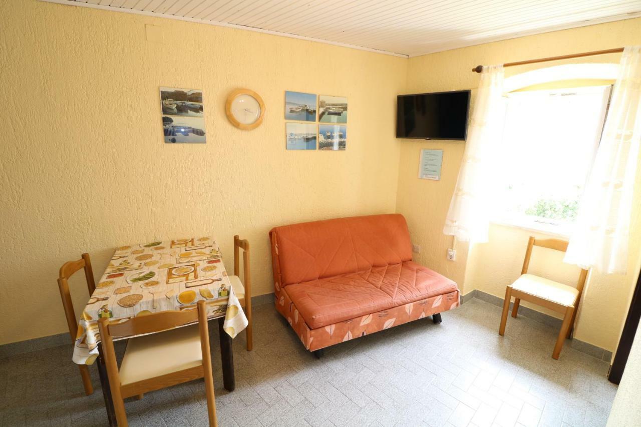 Apartments Ivo With Sea View Baška Exteriör bild